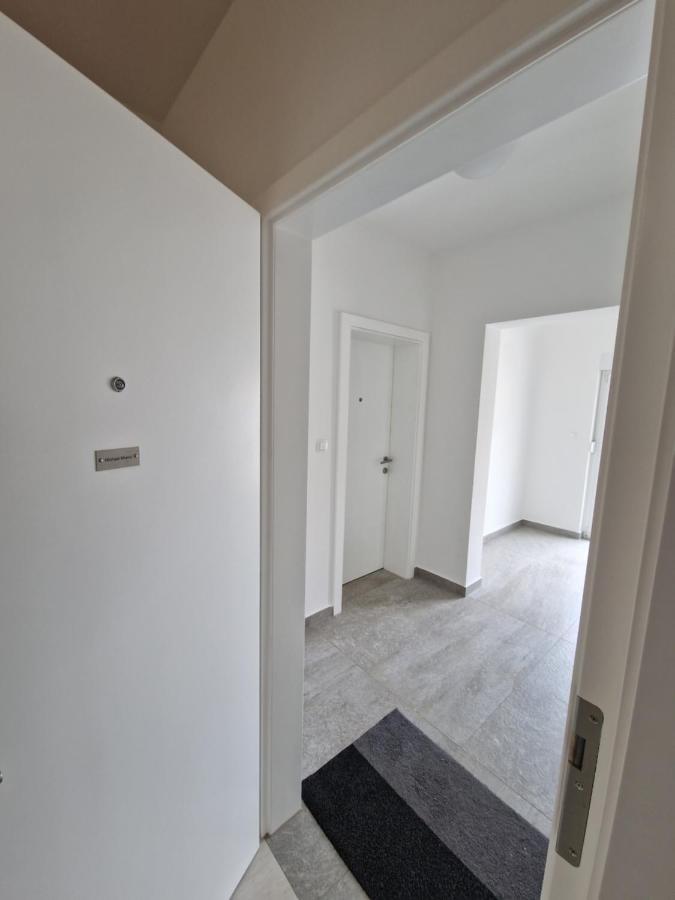 Appartamento Emmi Nemira Omiš Esterno foto