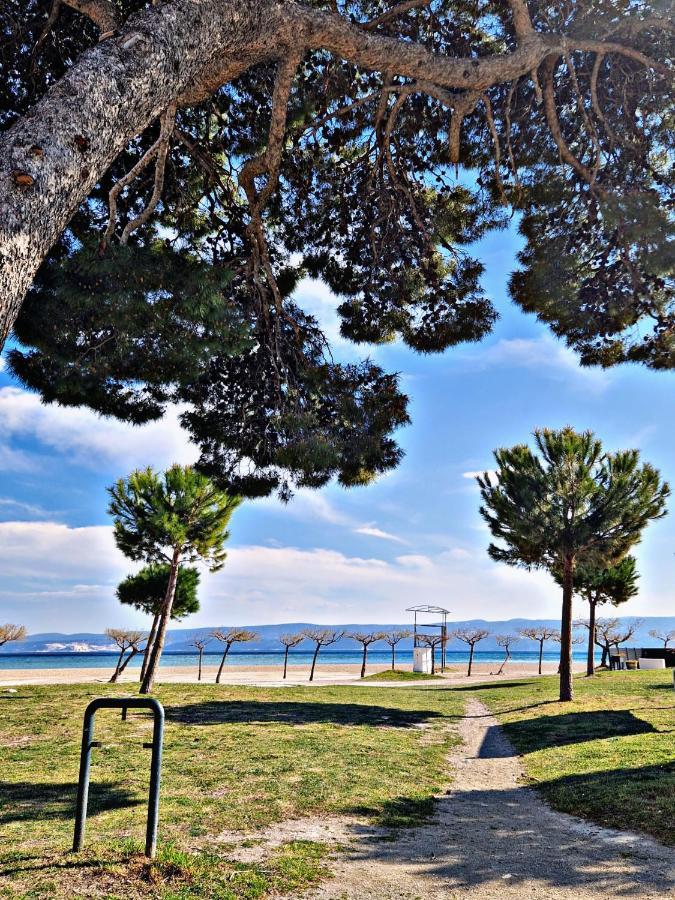 Appartamento Emmi Nemira Omiš Esterno foto